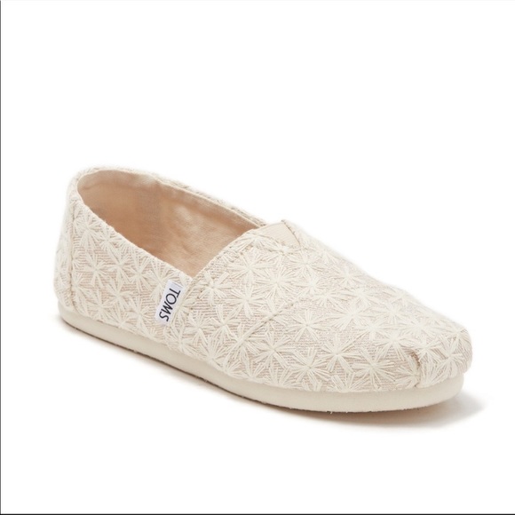 Toms Other - NWT TOMS Classic Alpargata Slip On Flat Size 1.5D
